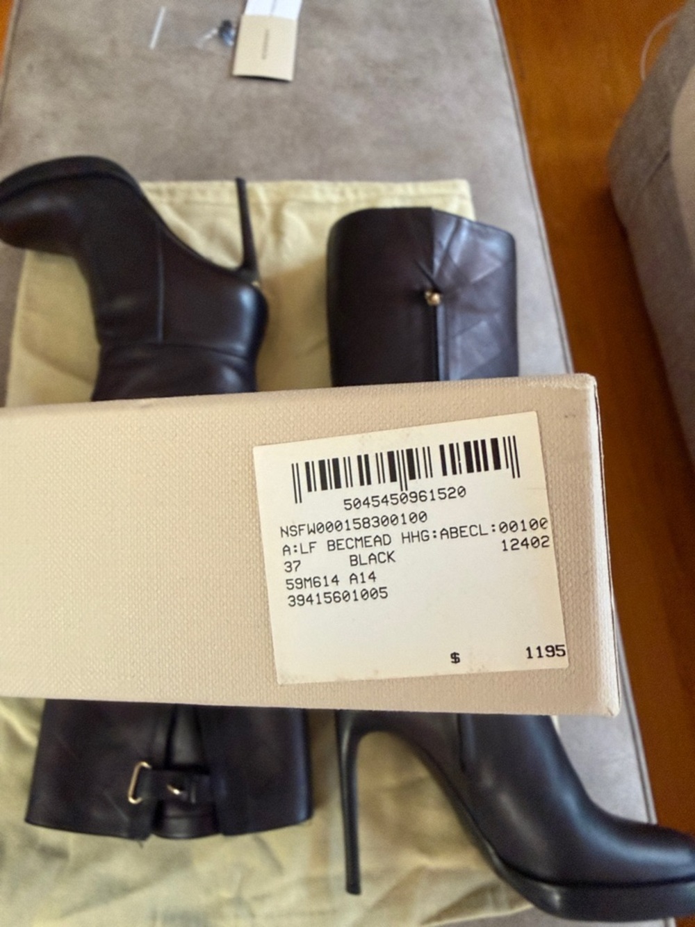 Burberry Black Leather Knee-High Stiletto Boots with Signature Check Texture - Picture 15 of 16